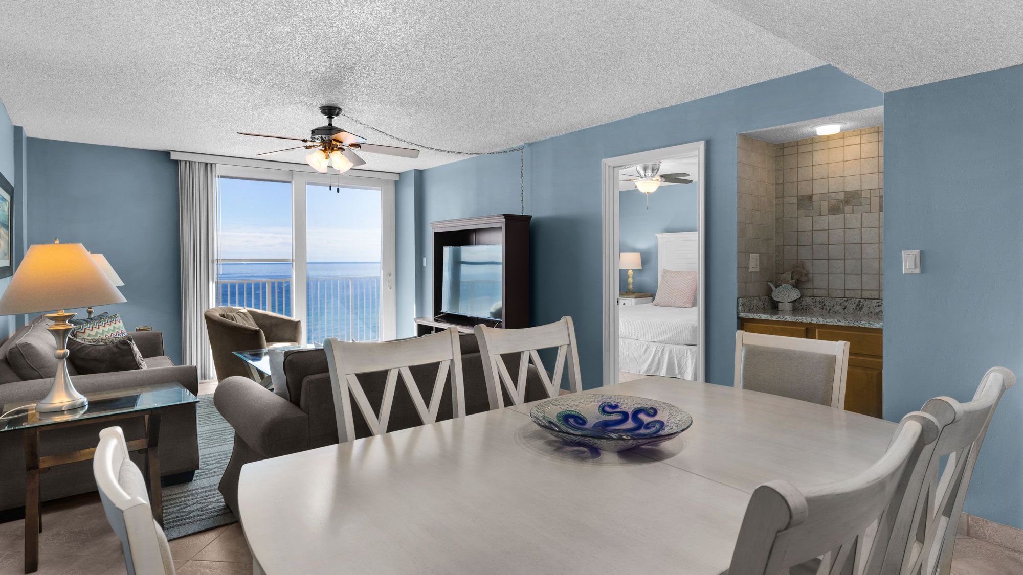 BeachCrest 904 Dining into Living Area