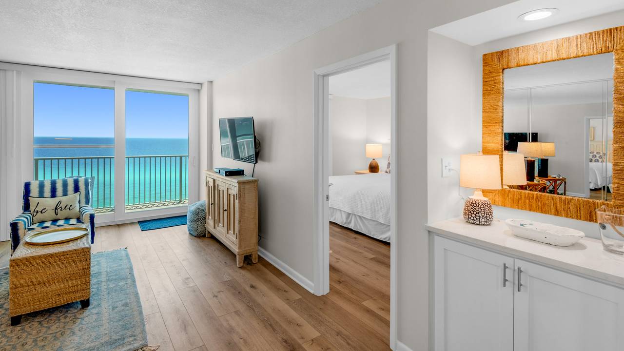 BeachCrest 1004 Living Area with Gulf View BeachCrest 1004 Living Area with Gulf View