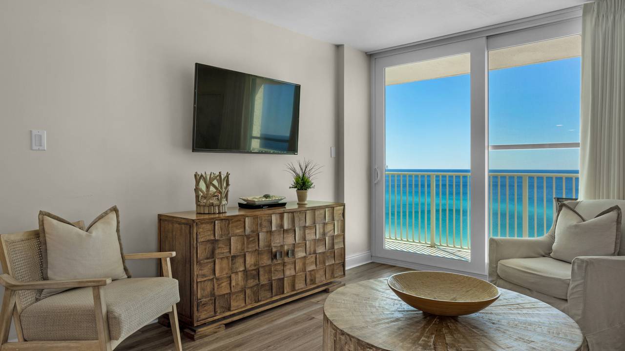 BeachCrest 1005 Living Area BeachCrest 1005 Living Area