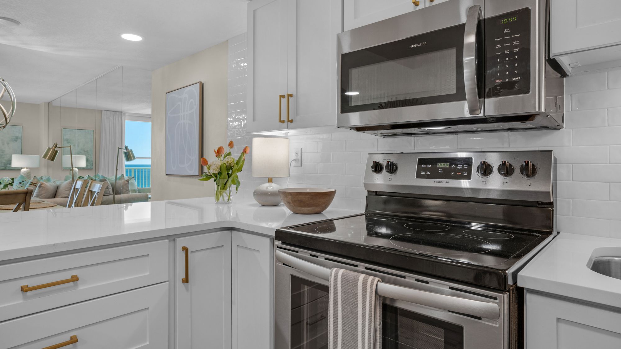 BeachCrest 1005 Kitchen