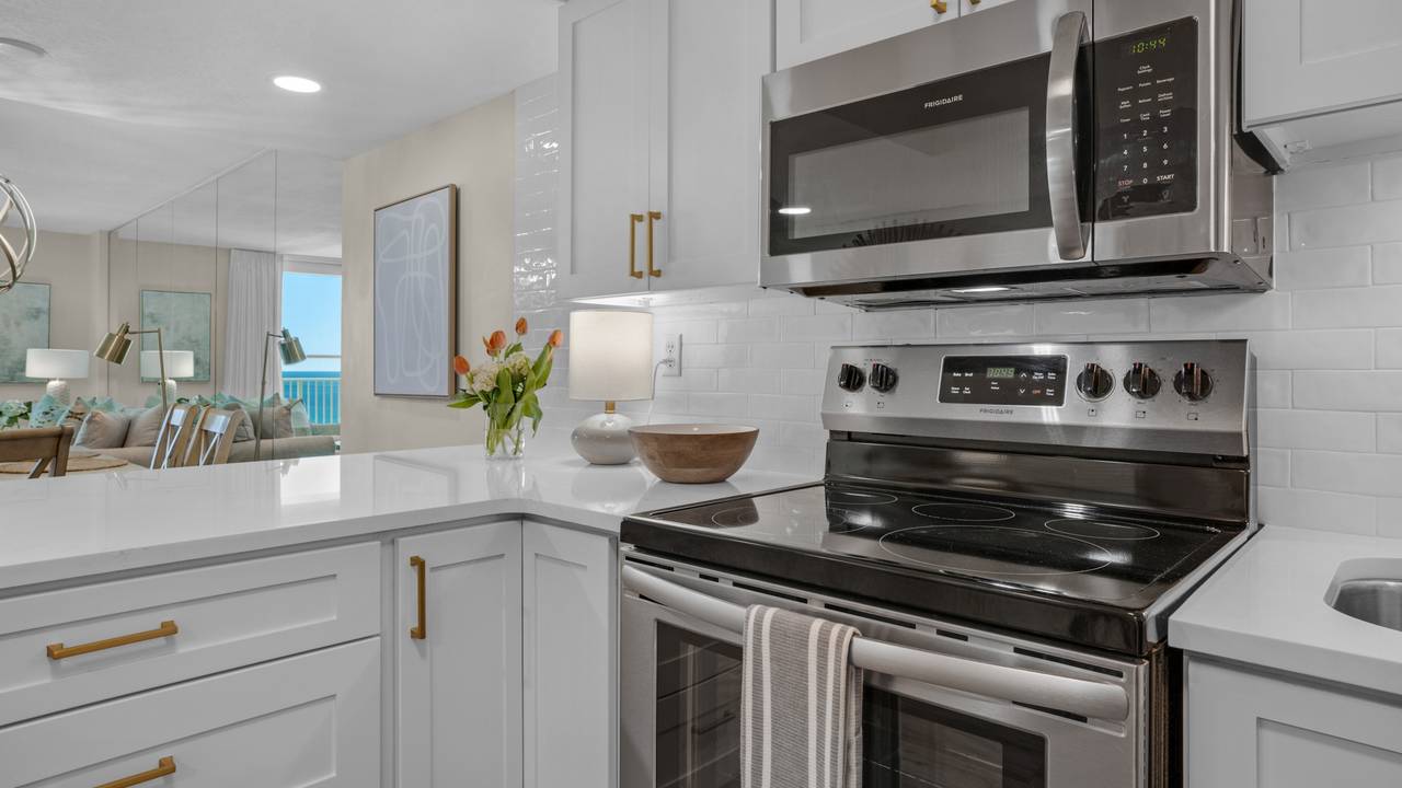 BeachCrest 1005 Kitchen BeachCrest 1005 Kitchen