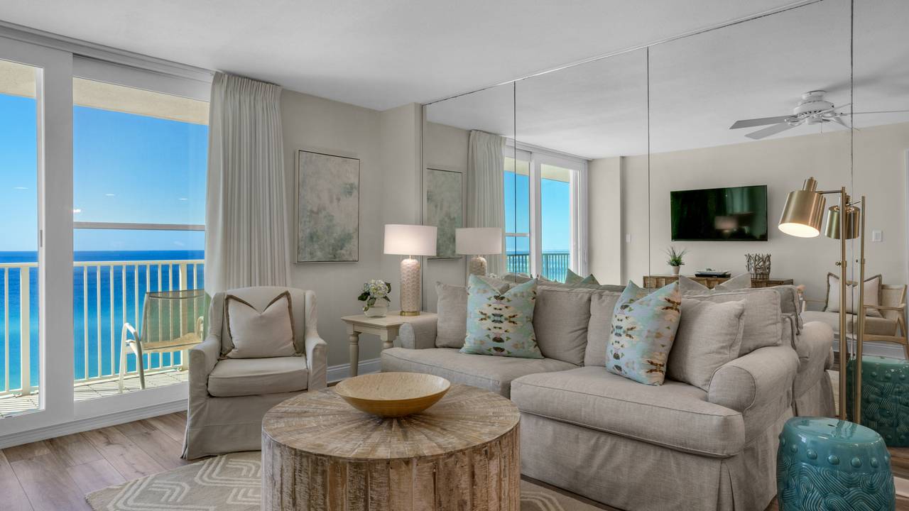 BeachCrest 1005 Living Area BeachCrest 1005 Living Area