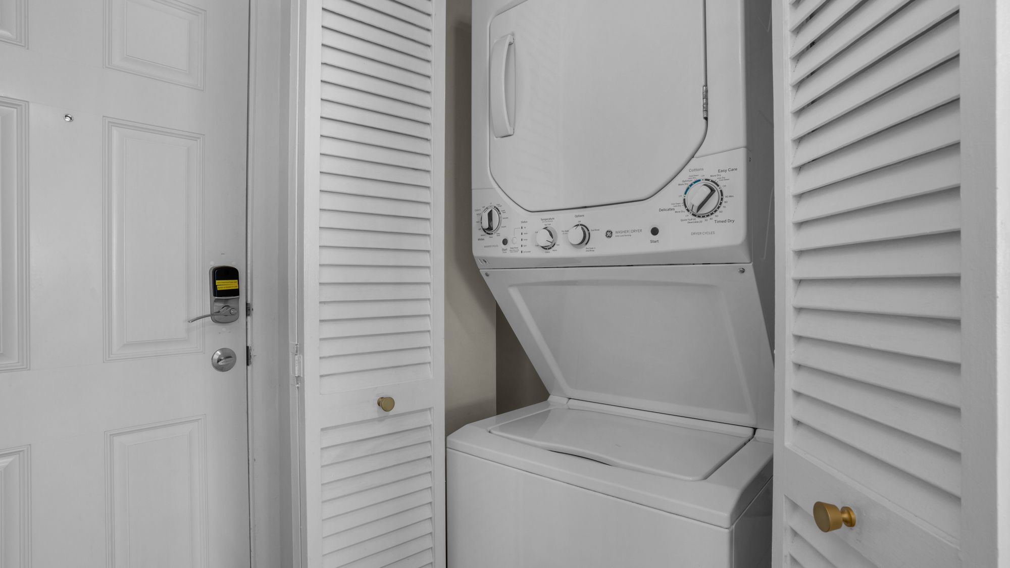 BeachCrest 1005 Washer and Dryer