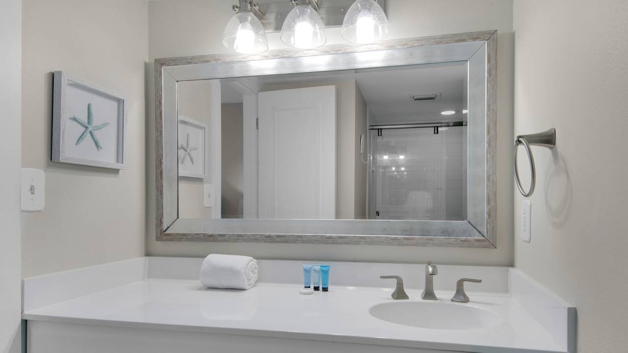 BeachCrest 1101 Master Bathroom BeachCrest 1101 Master Bathroom