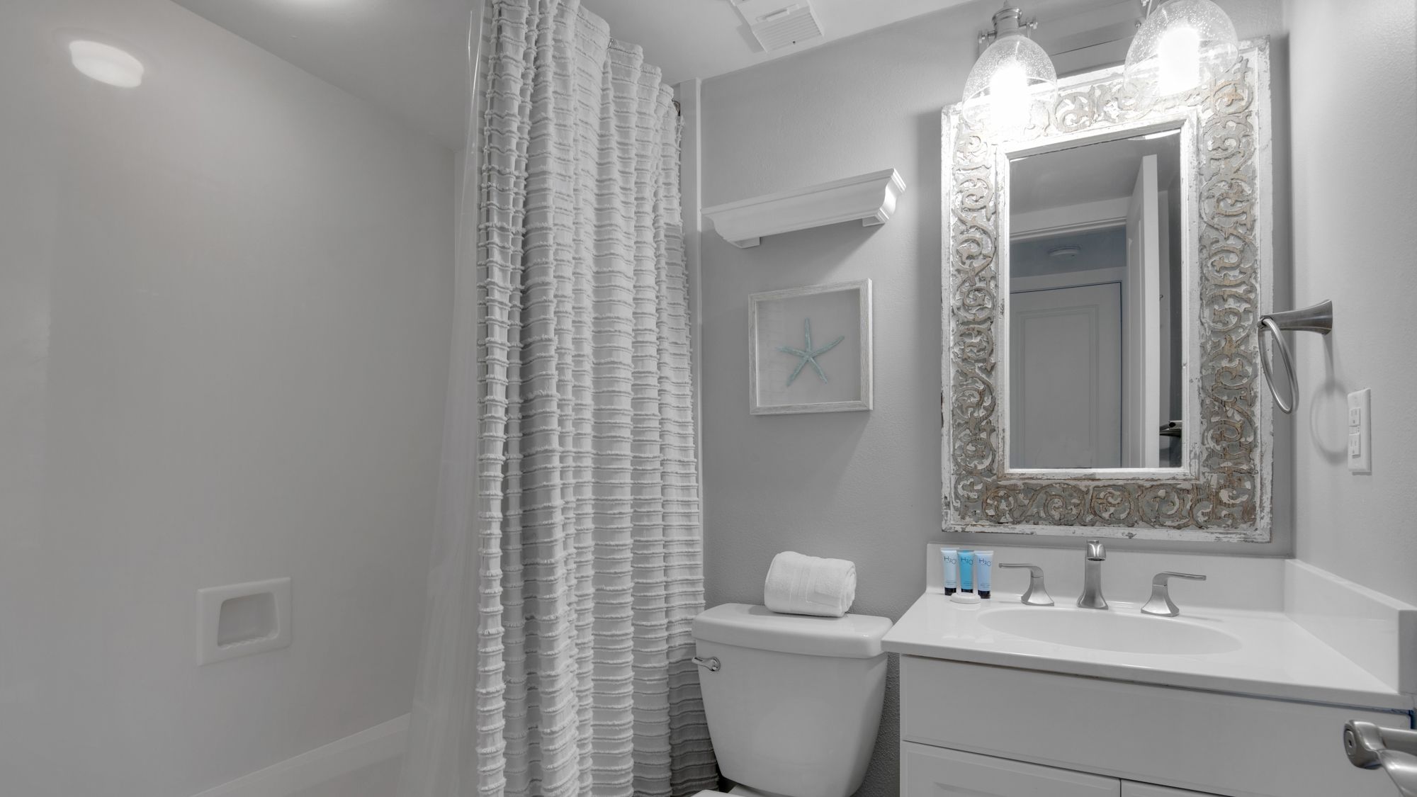 BeachCrest 1101 Guest Bathroom