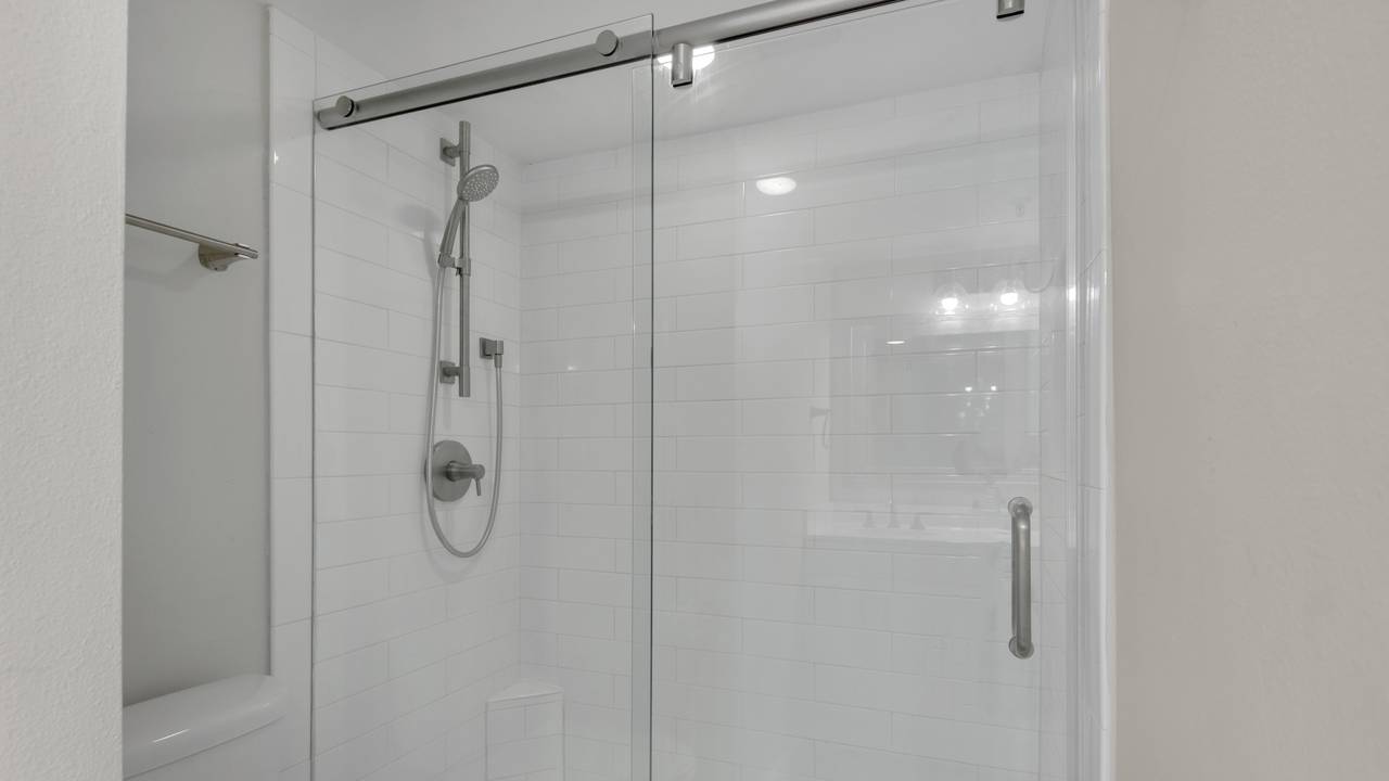 BeachCrest 1101 Master Bathroom BeachCrest 1101 Master Bathroom