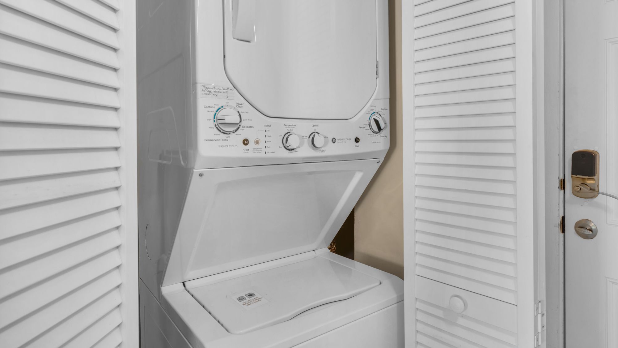 BeachCrest 1102 Washer and Dryer
