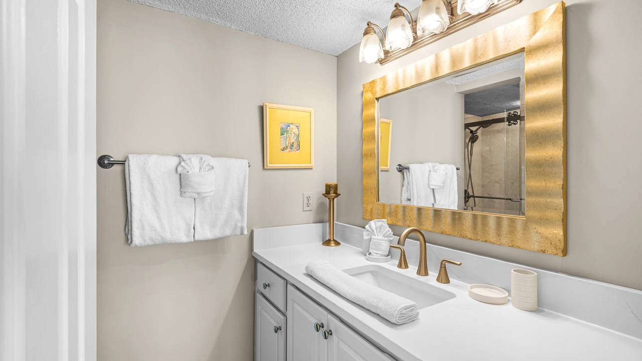 BreachCrest 1102 BreachCrest 1102