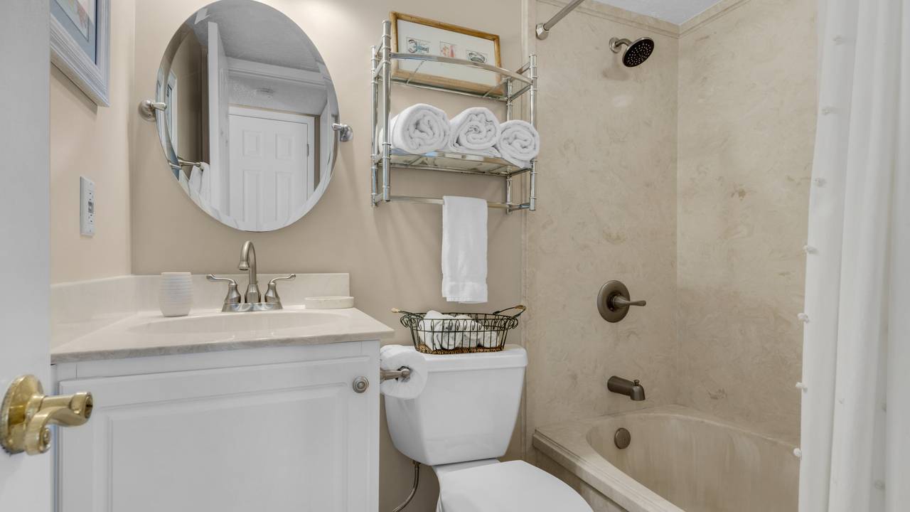 BeachCrest 1102 Bathroom BeachCrest 1102 Bathroom