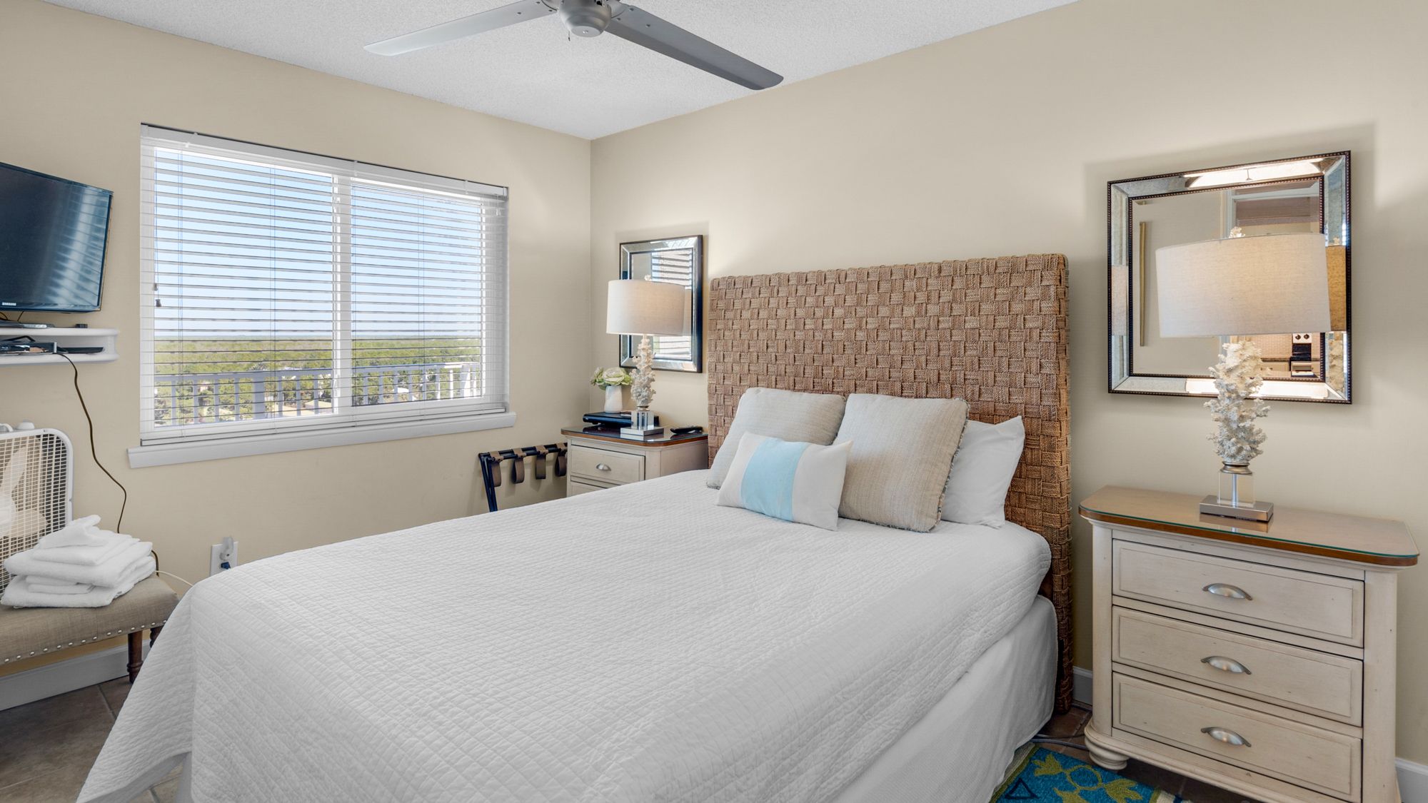 BeachCrest 1201 Queen Bedroom