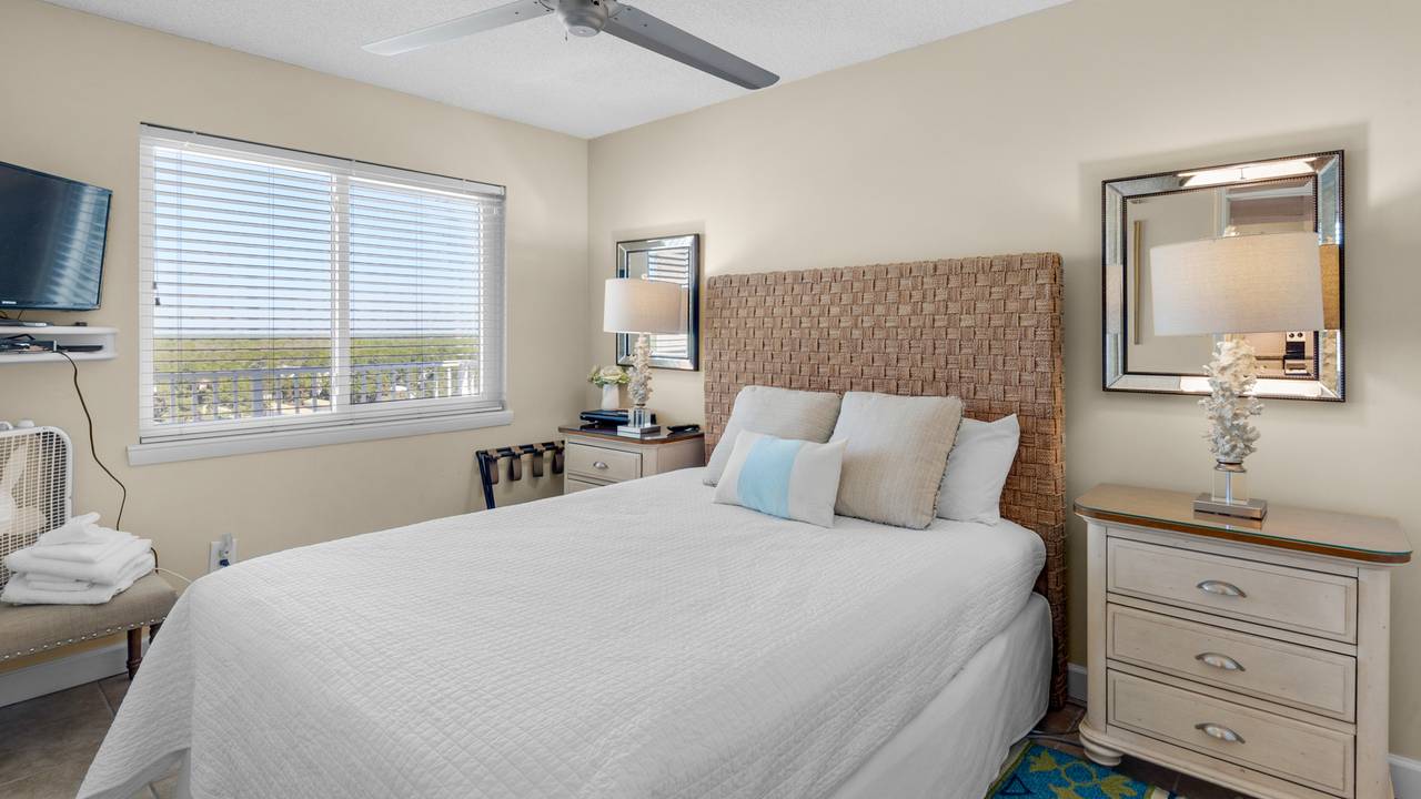 BeachCrest 1201 Queen Bedroom BeachCrest 1201 Queen Bedroom