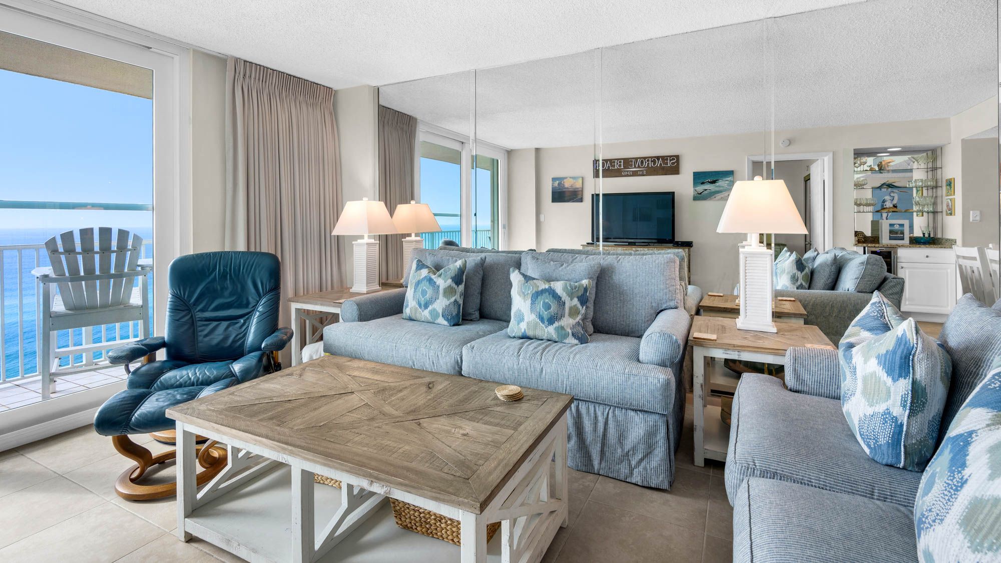 BeachCrest 1203 Living area