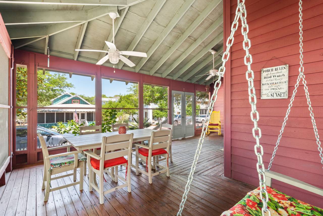 Bella Vista Screened-In Porch Bella Vista Screened-In Porch