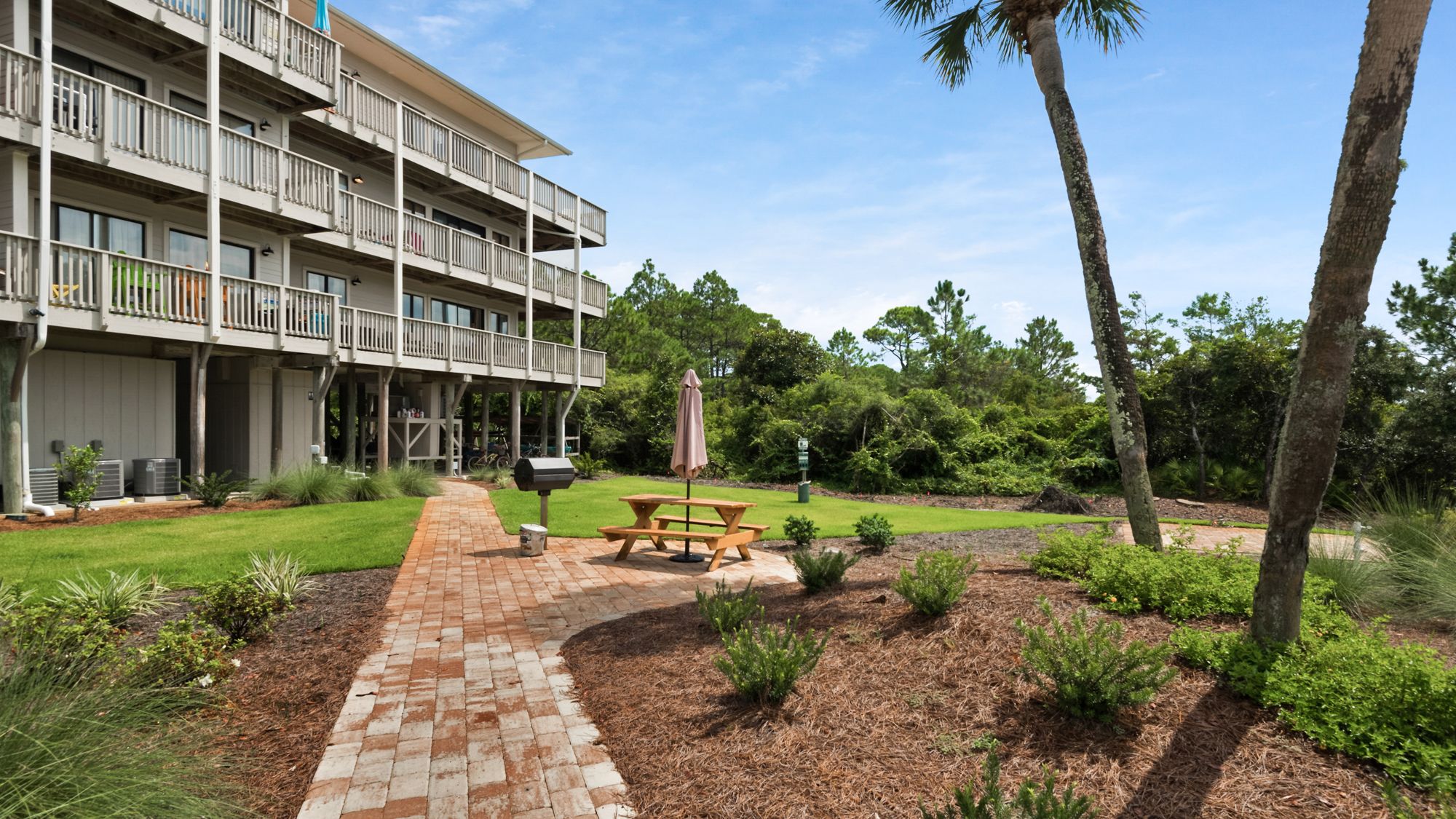 Beachfront II Grounds and Amenities
