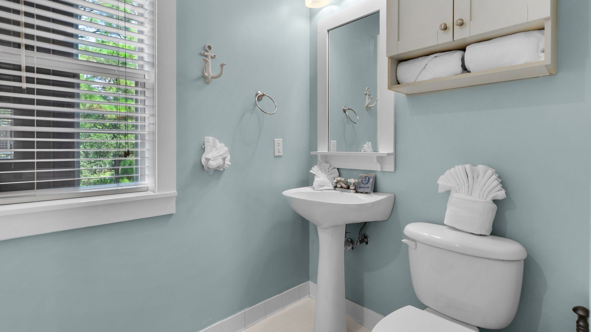 Beach Bungalow 101 Bathroom 1