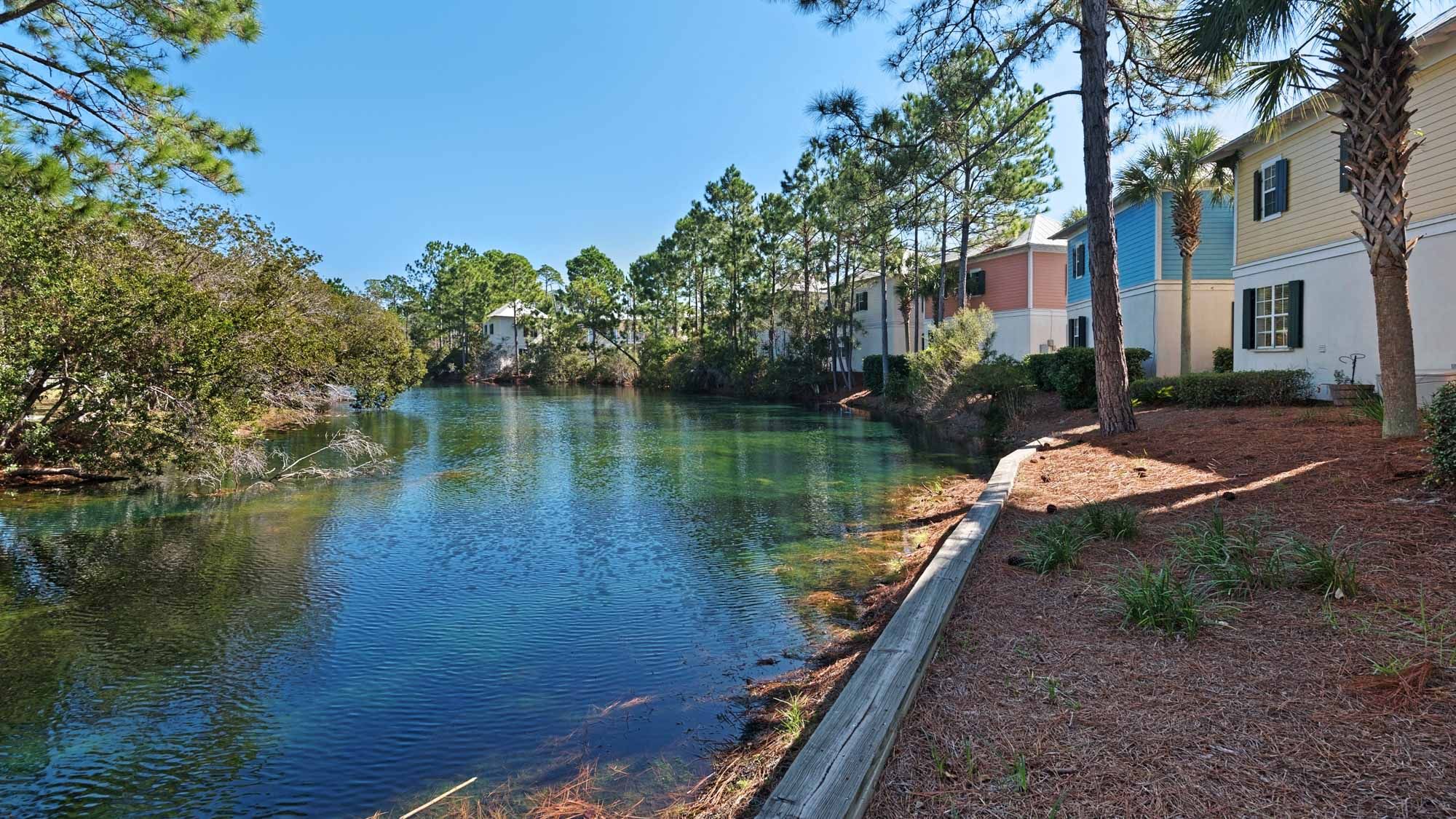 Bungalows at Seagrove Grounds & Amenities