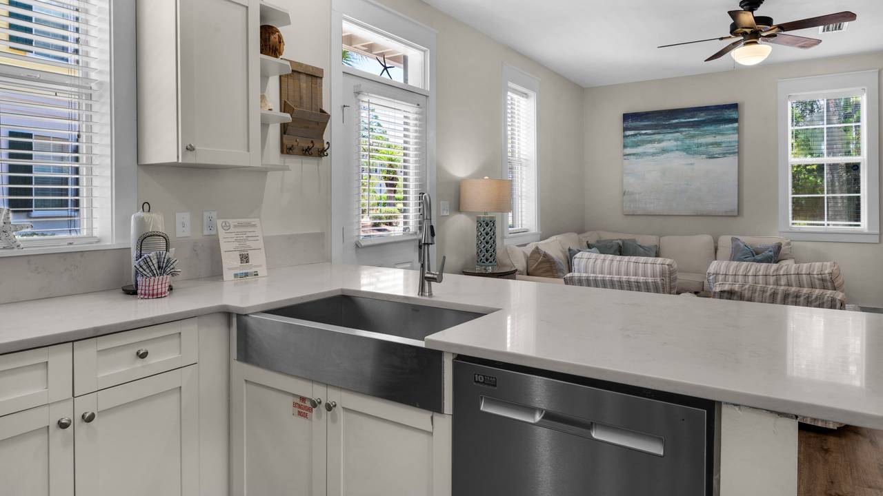 Beach Bungalow 101 Kitchen area Beach Bungalow 101 Kitchen area