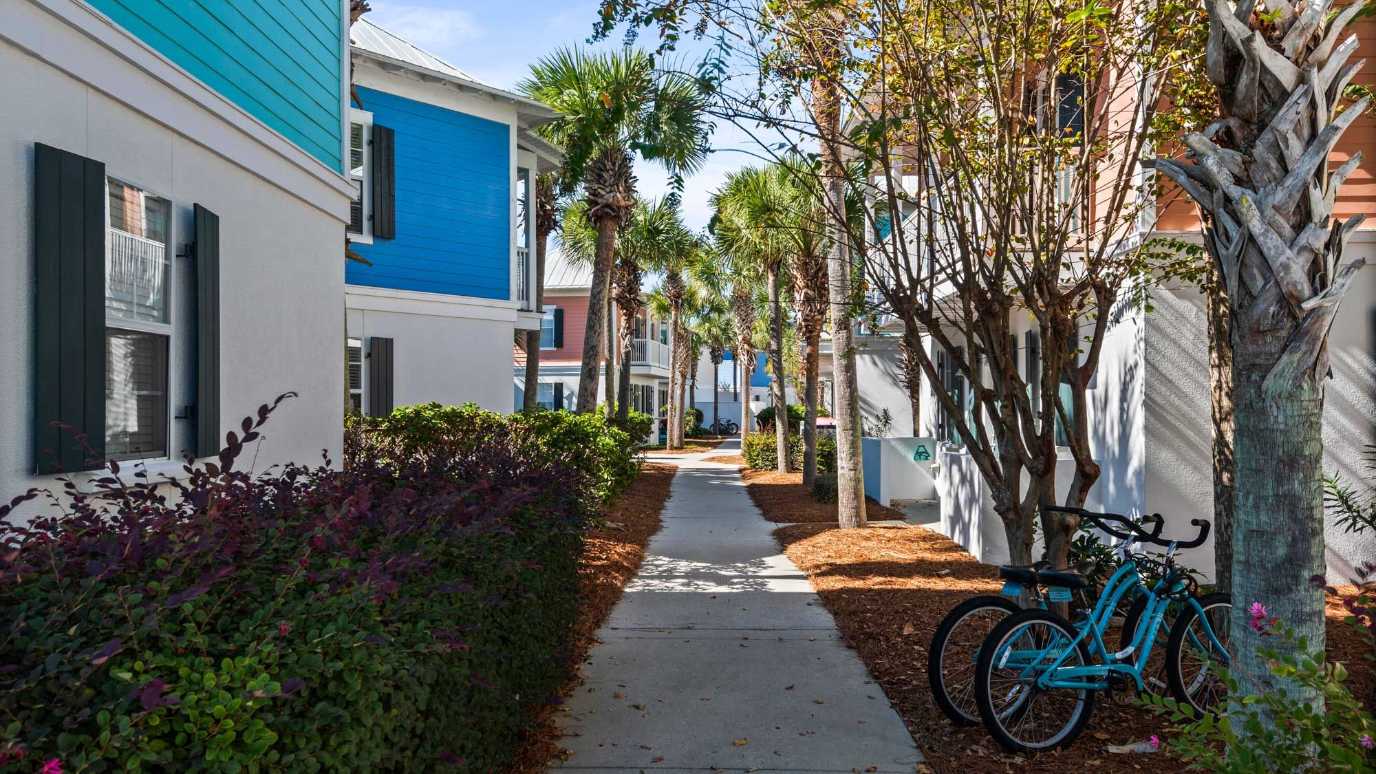 Bungalows at Seagrove Grounds & Amenities