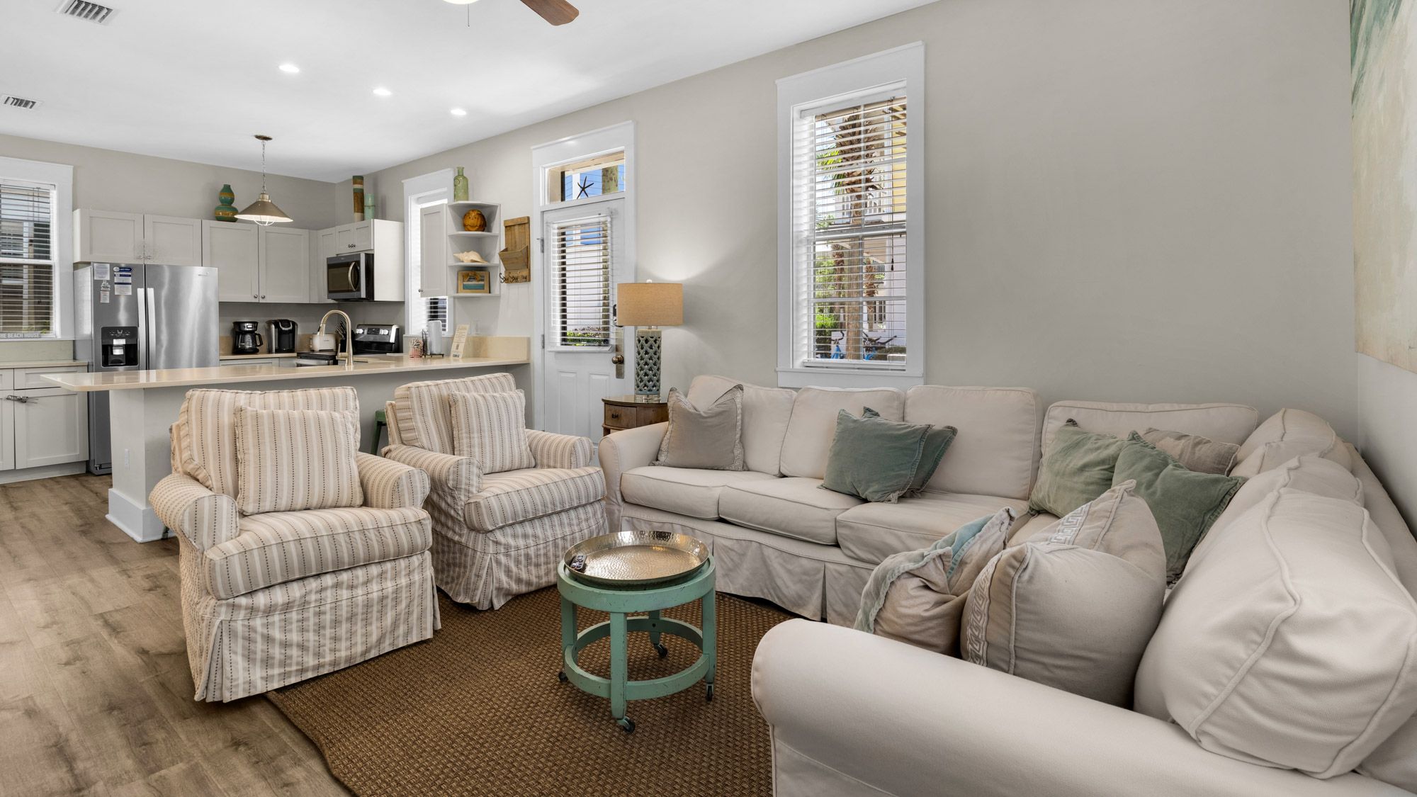 Beach Bungalow 101 Living area