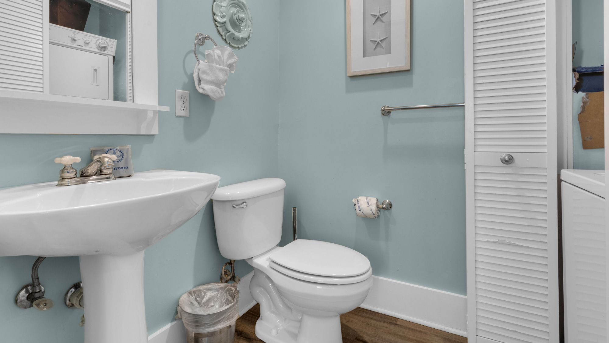 Beach Bungalow 101 Bathroom 2