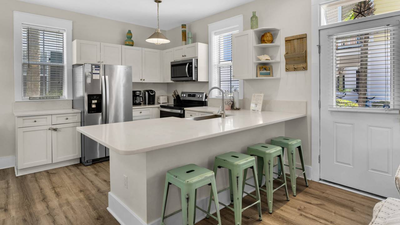 Beach Bungalow 101 Kitchen area Beach Bungalow 101 Kitchen area