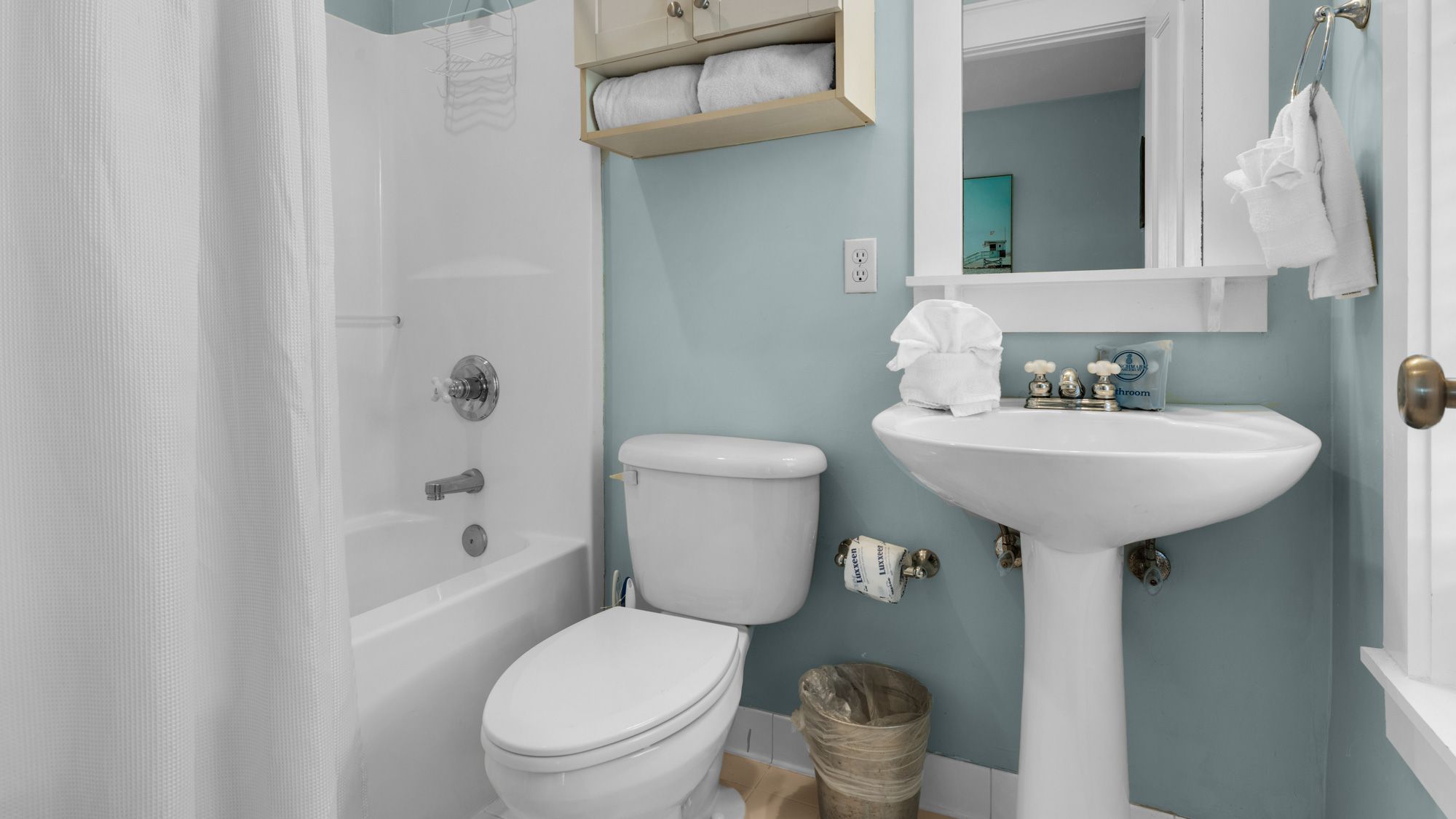 Beach Bungalow 101 Bathroom 2