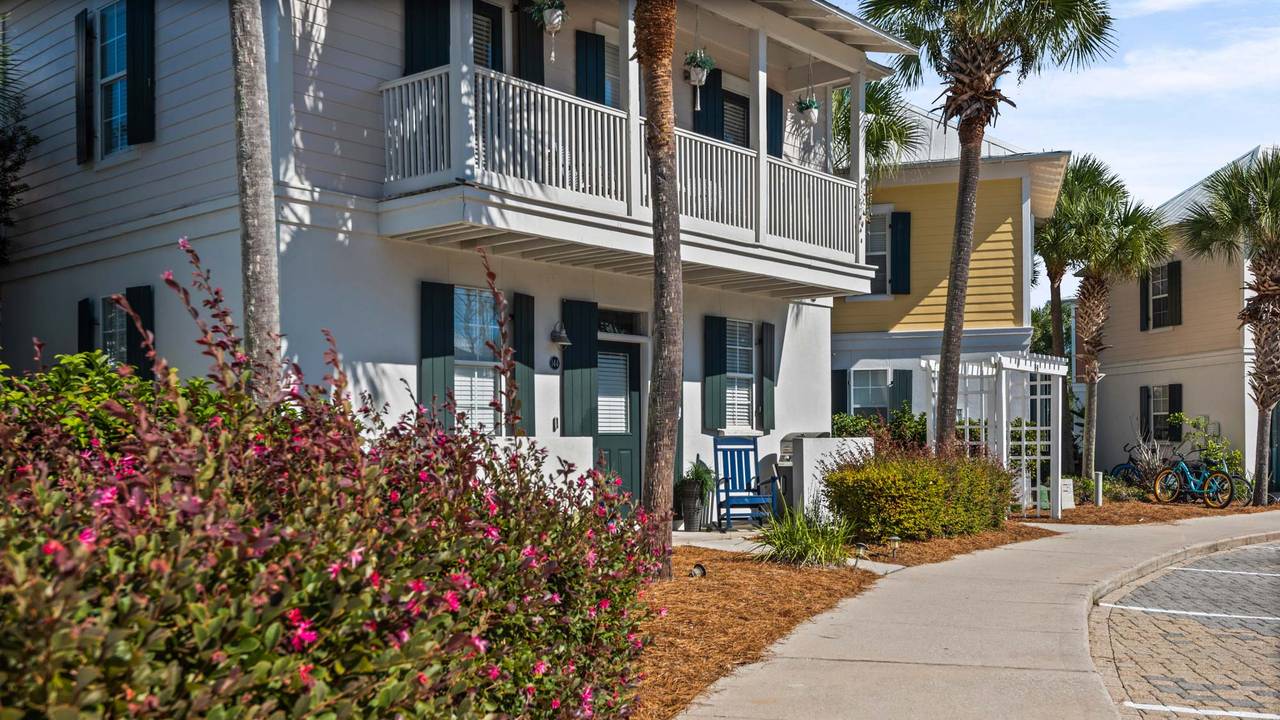 Bungalows at Seagrove Grounds & Amenities Bungalows at Seagrove Grounds & Amenities