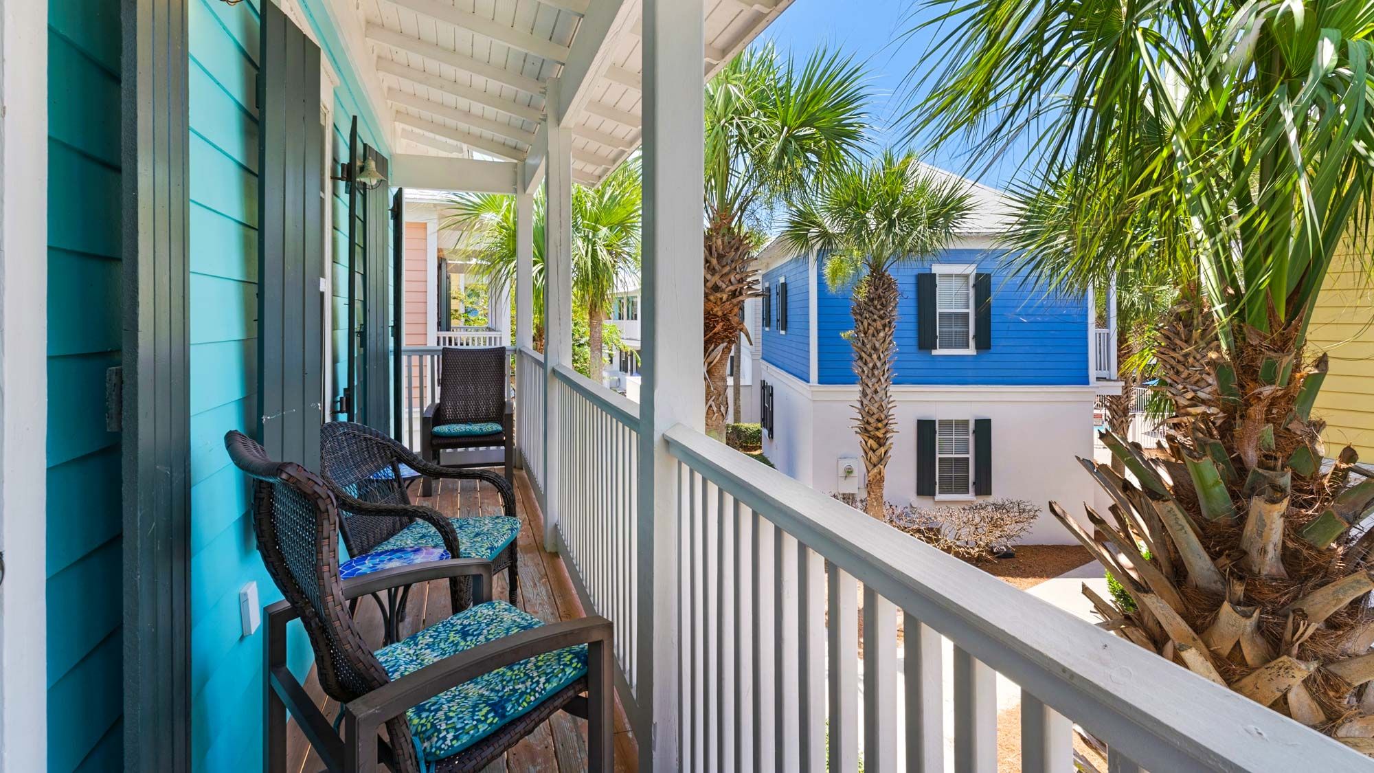 Beach Bungalow 101 Balcony