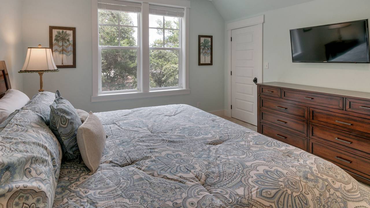 Blue Bungalow Blue Bungalow