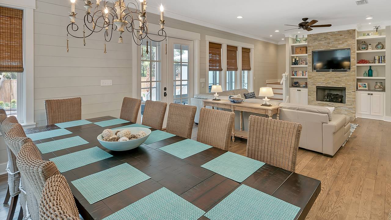 Blue Bungalow Blue Bungalow