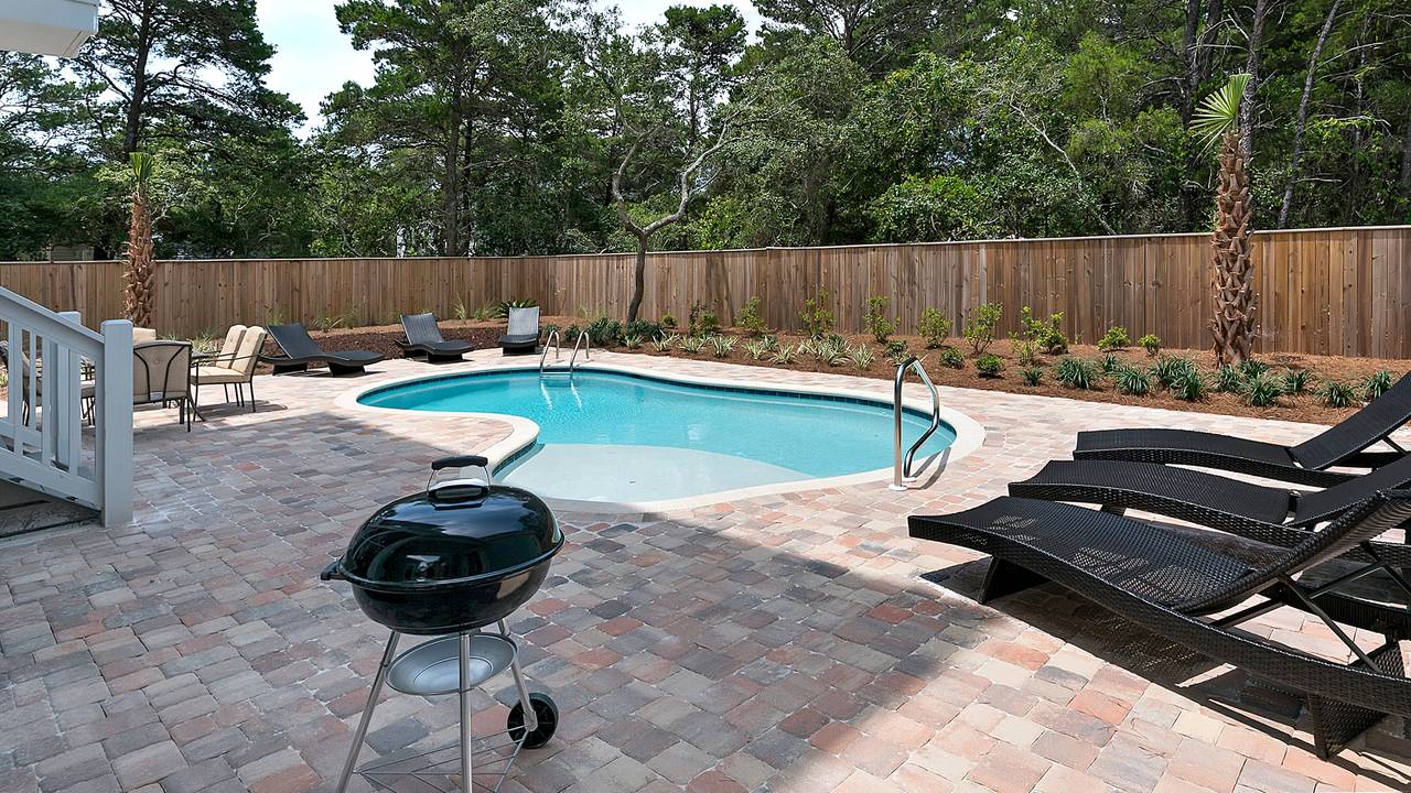 Blue Bungalow Blue Bungalow