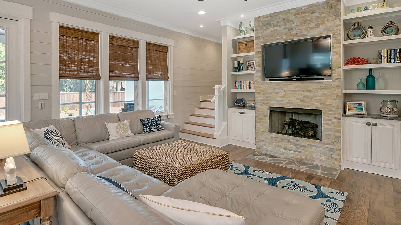 Blue Bungalow Blue Bungalow