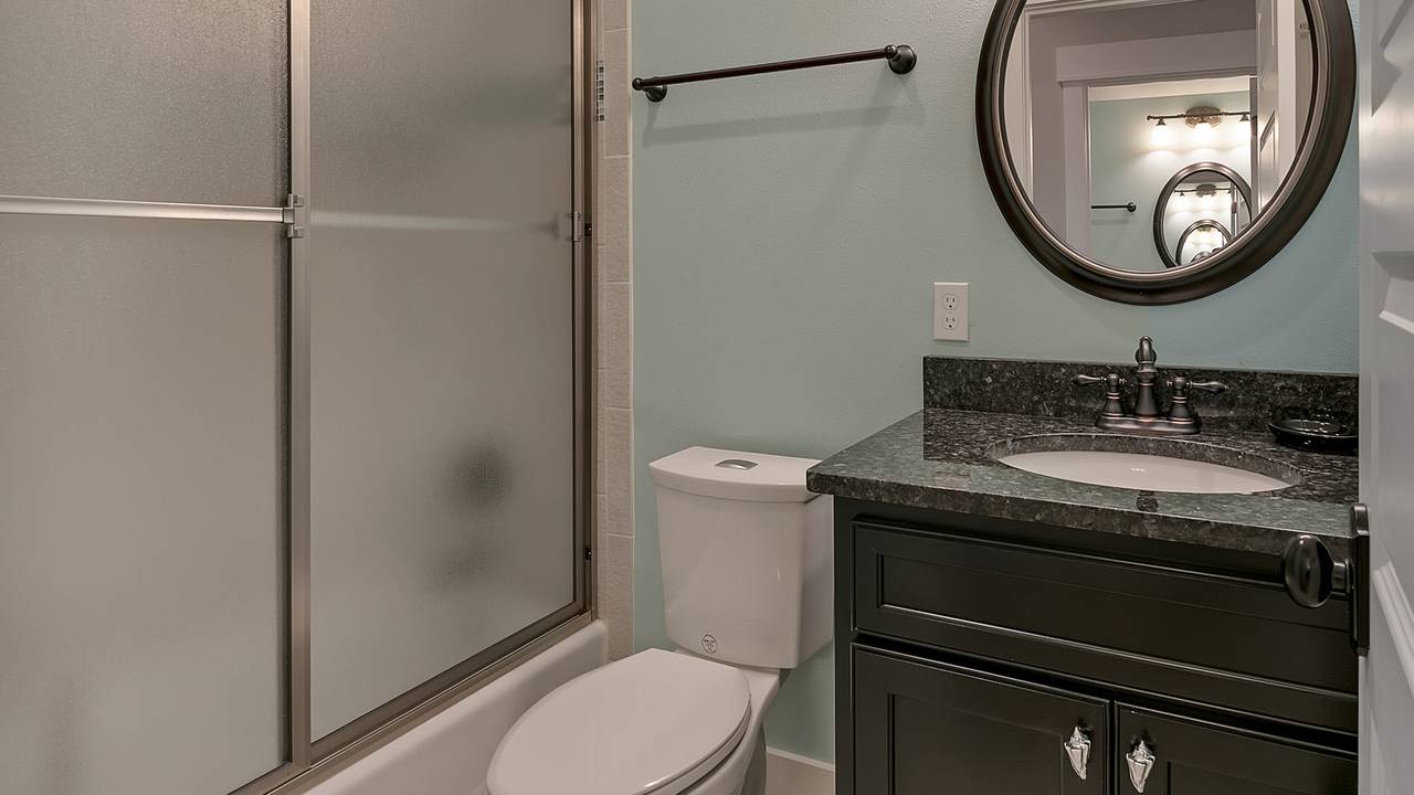 Blue Bungalow Blue Bungalow