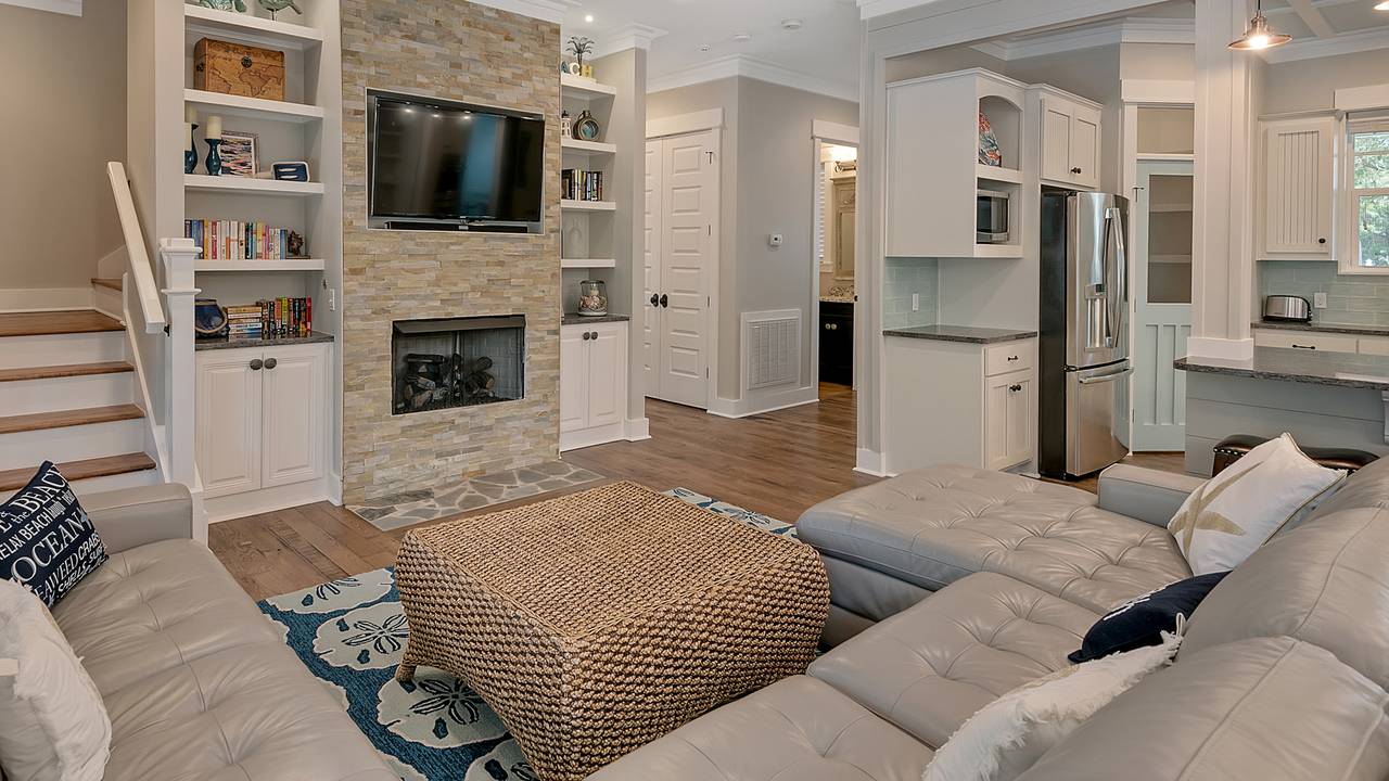 Blue Bungalow Blue Bungalow