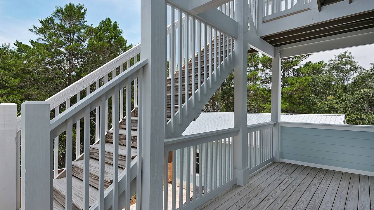 Blue Bungalow Blue Bungalow