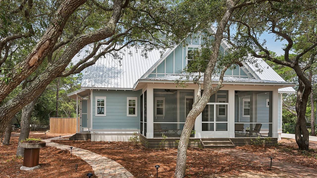 Blue Bungalow Blue Bungalow