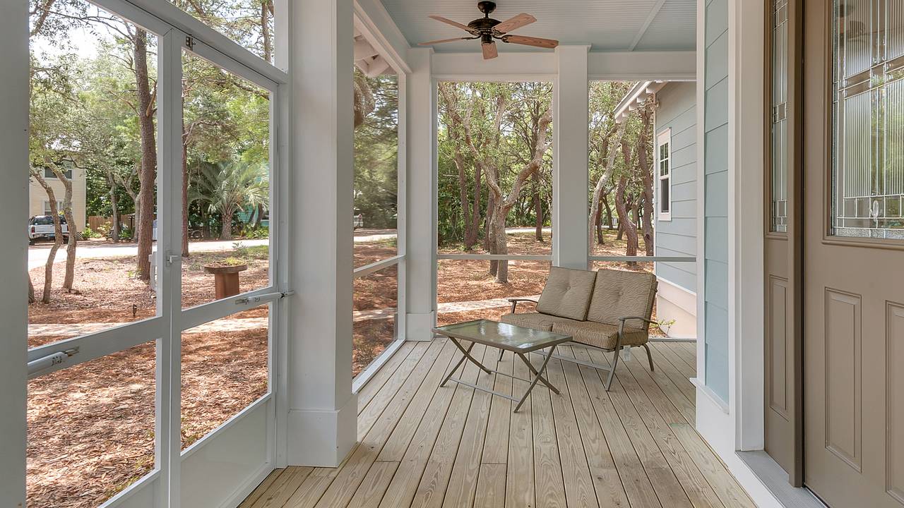 Blue Bungalow Blue Bungalow