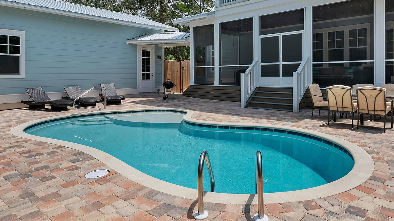 Blue Bungalow Blue Bungalow