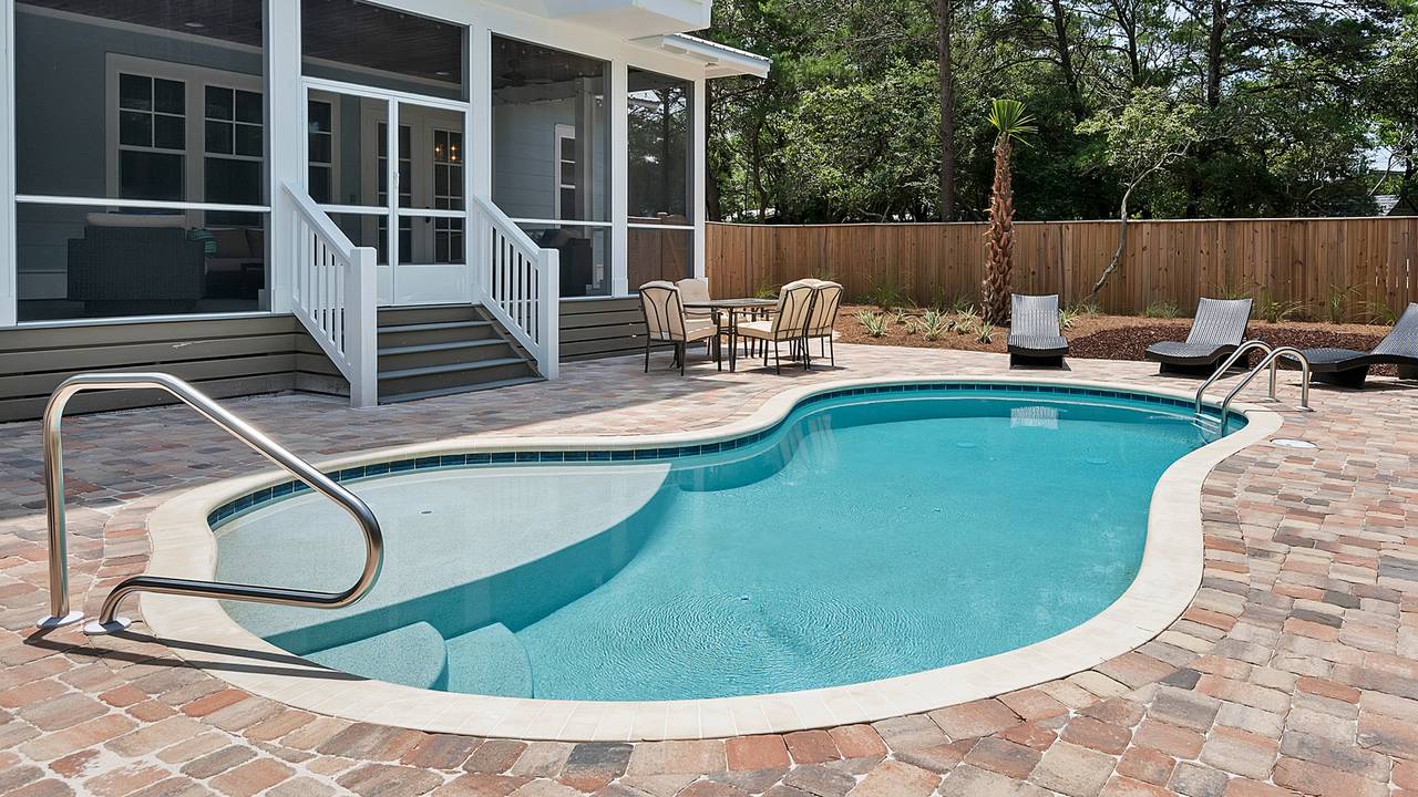 Blue Bungalow Blue Bungalow