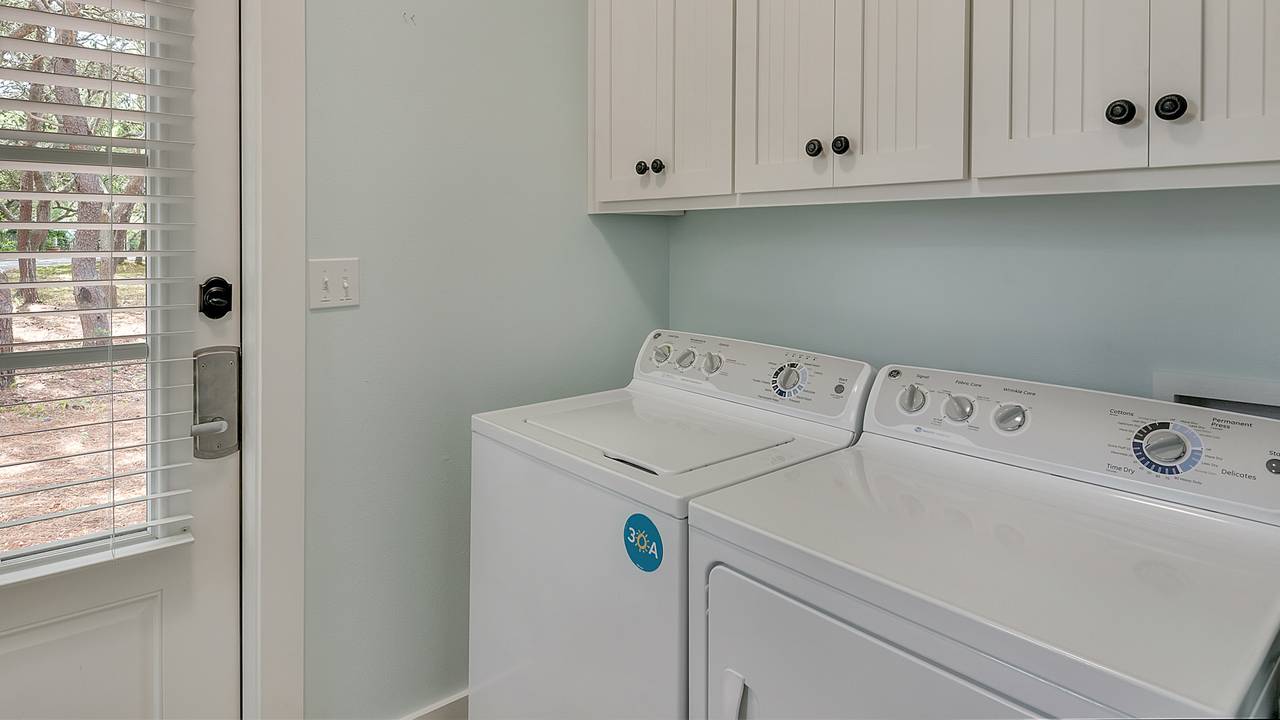 Blue Bungalow Blue Bungalow