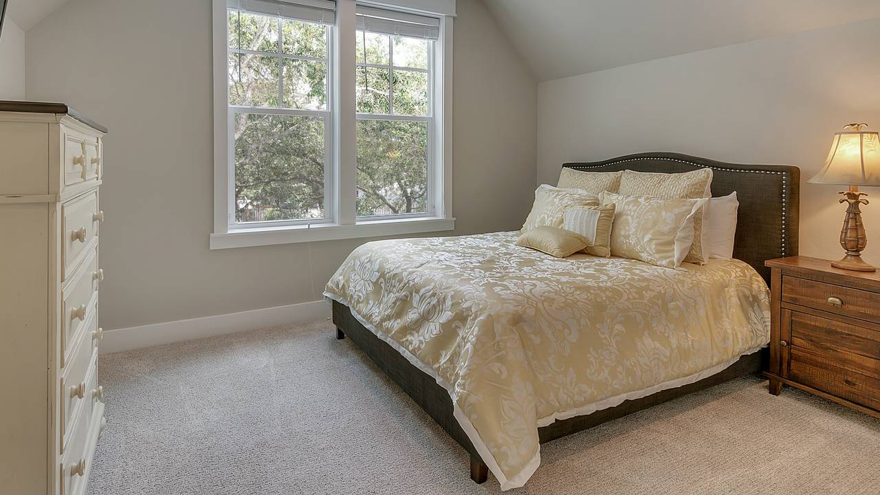 Blue Bungalow Blue Bungalow