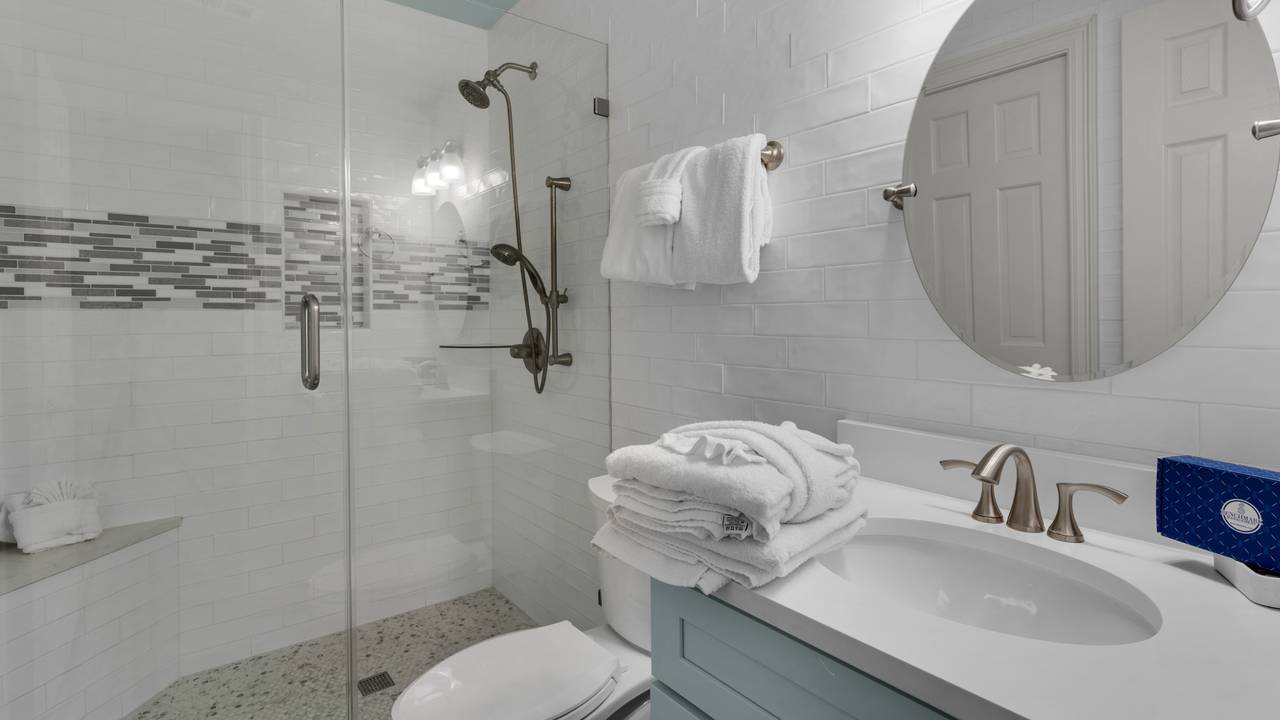 BLN9 Bathroom BLN9 Bathroom