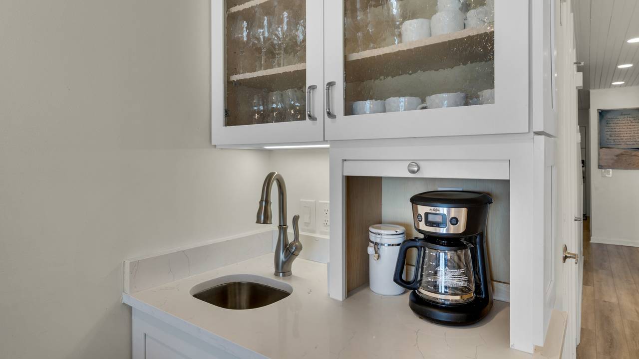 BLN9 Kitchen Area BLN9 Kitchen Area