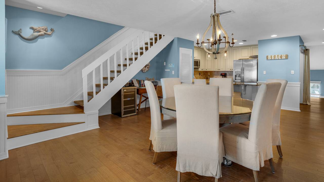 Blue Tide 3B Dining Area Blue Tide 3B Dining Area