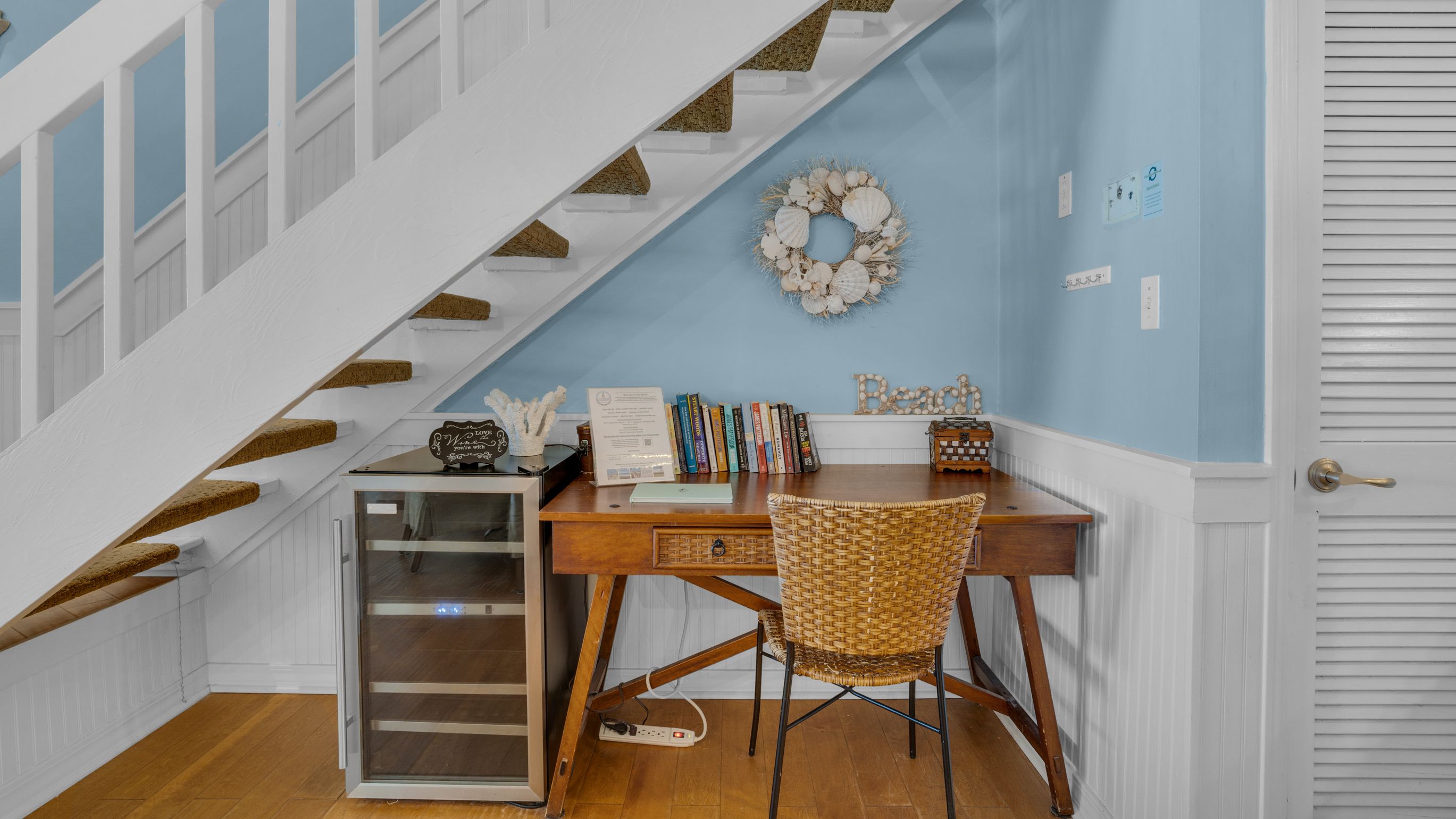 Blue Tide 3B Desk Area