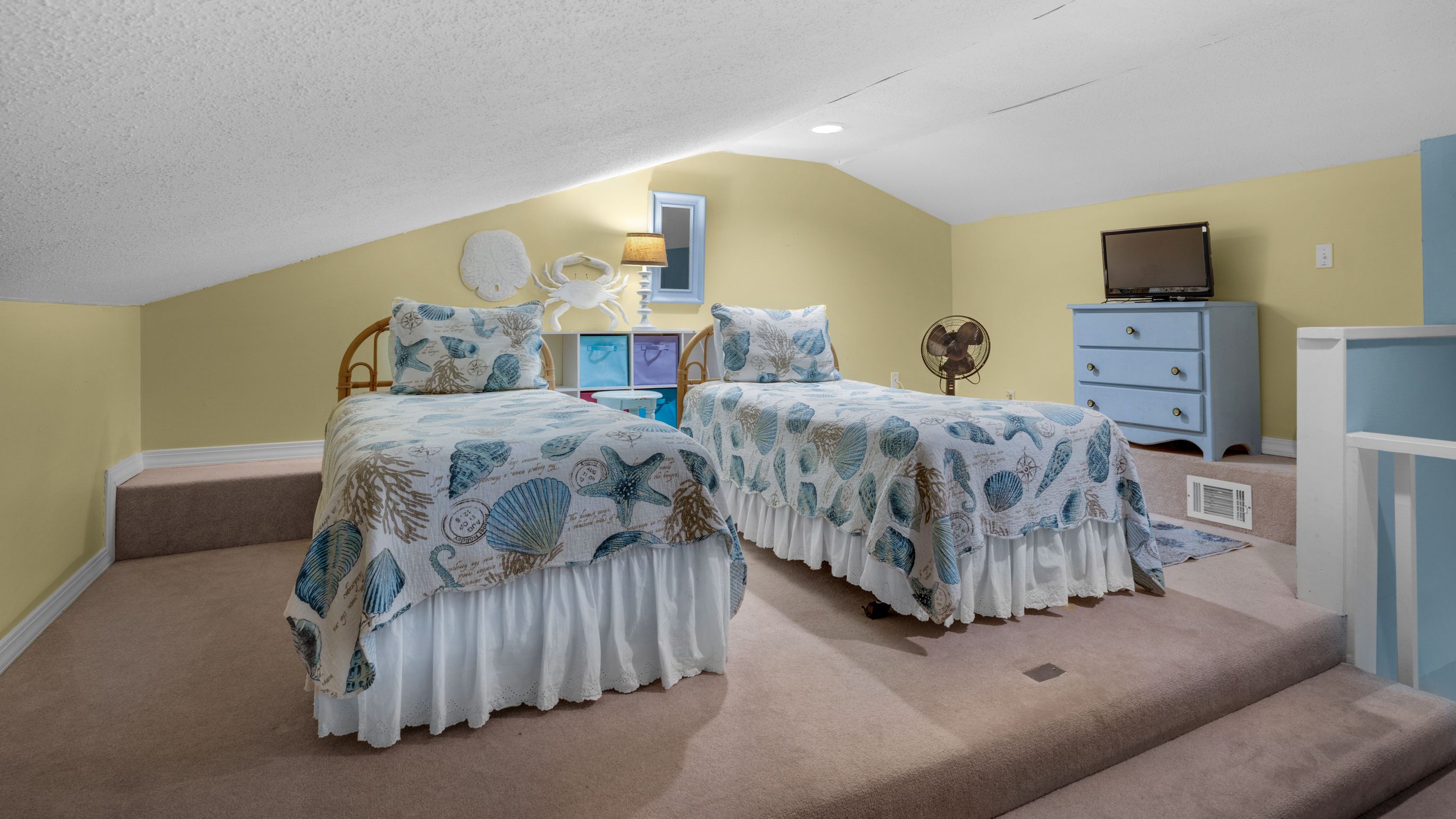 Blue Tide 3B Sleeping Loft with 2 Twin Beds