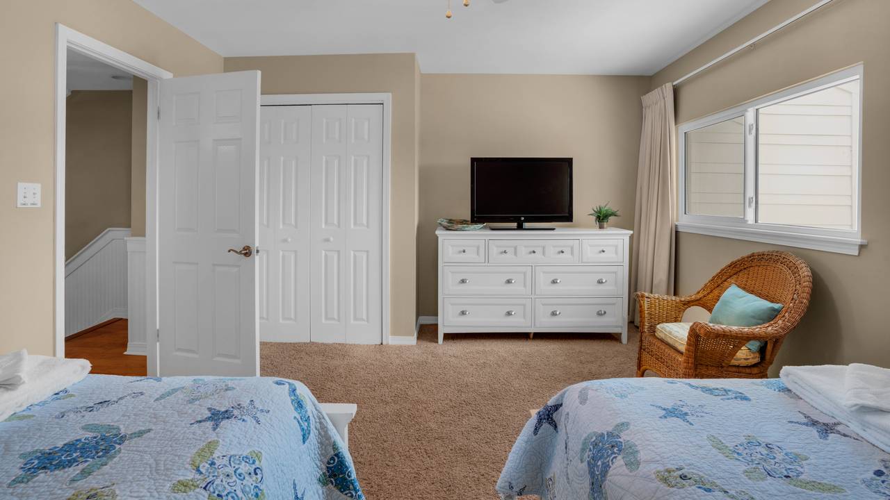 Blue Tide 3B Guest Bedroom with 2 Queen Beds Blue Tide 3B Guest Bedroom with 2 Queen Beds