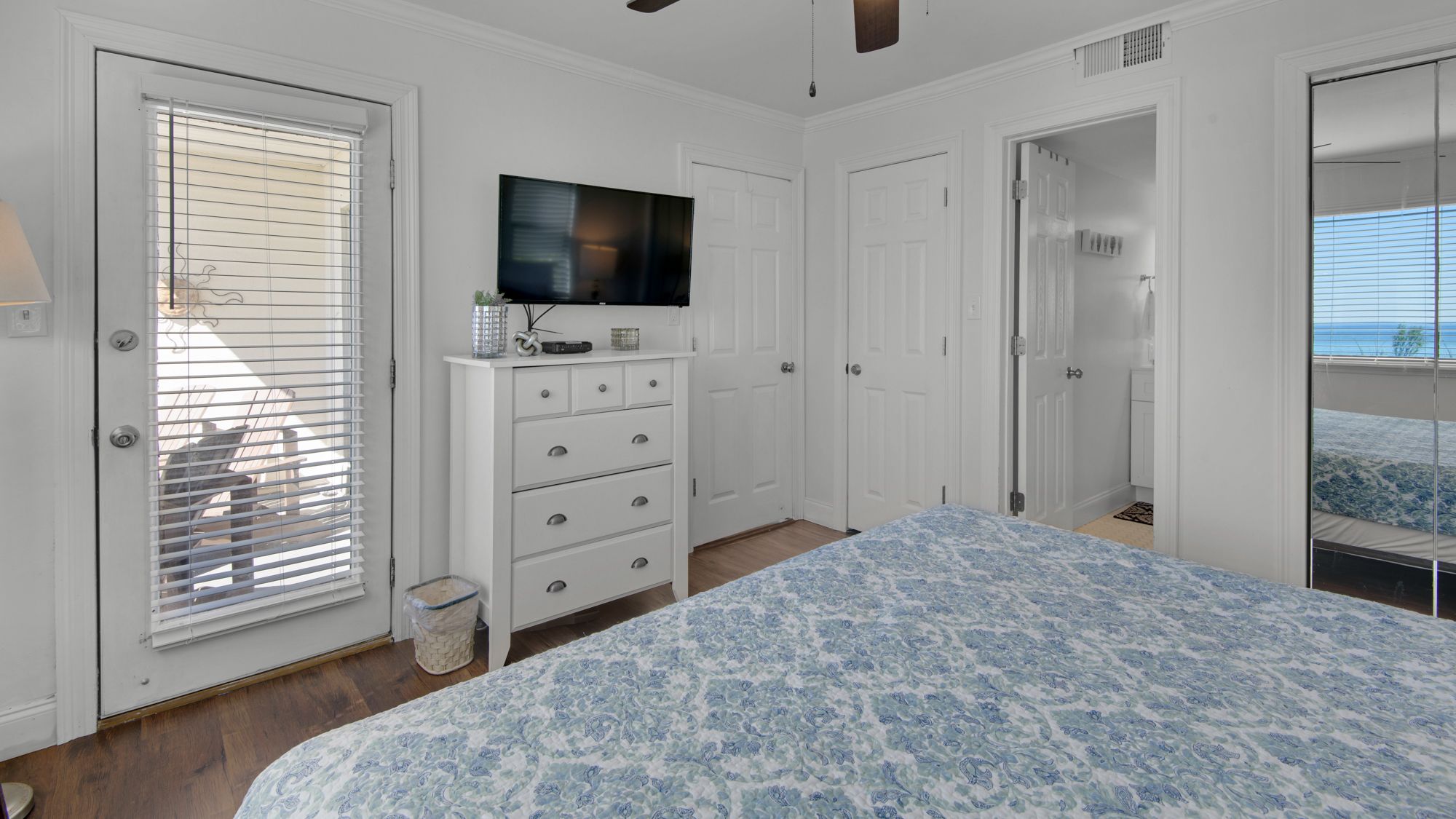 Beachside Condo 1 King Master Bedroom 