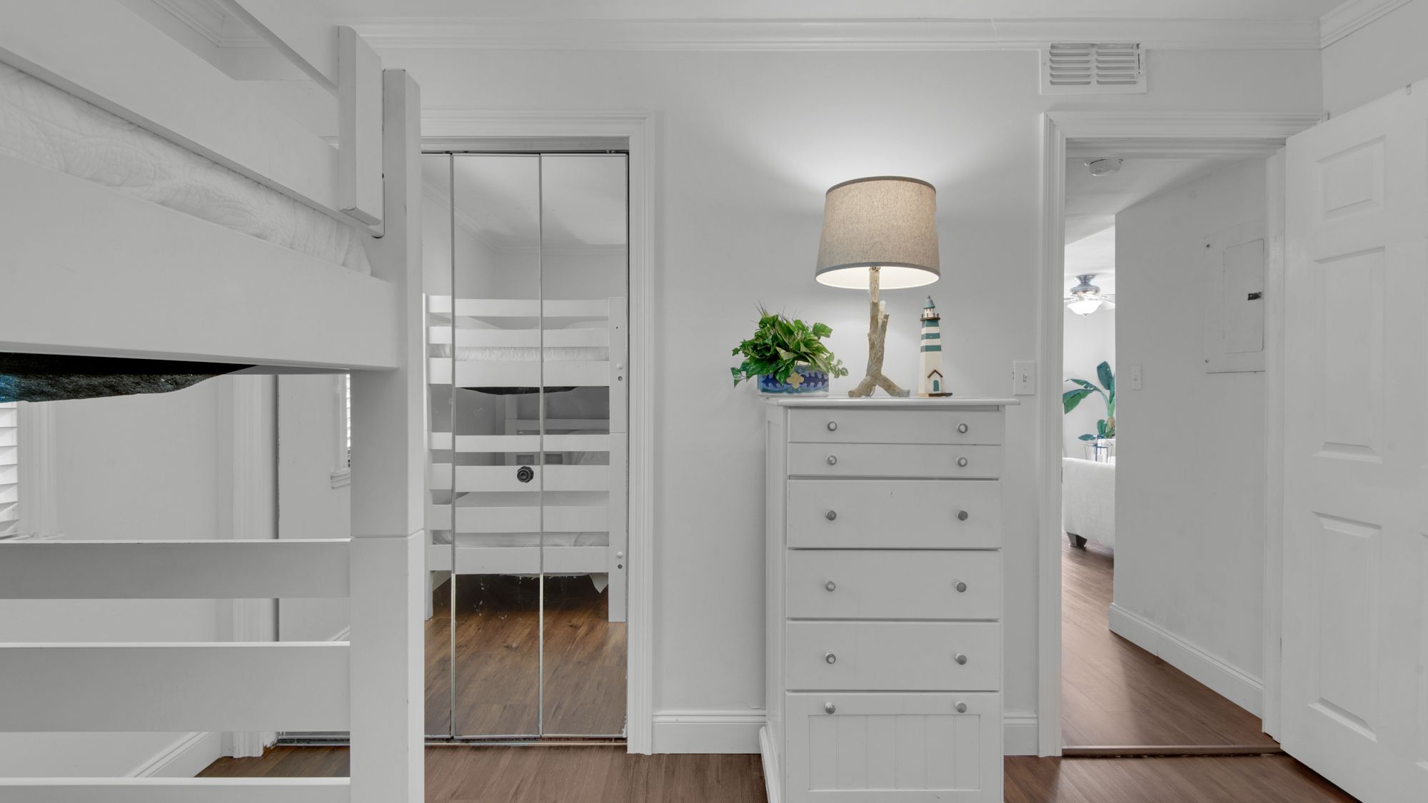 Beachside Condo 1 Guest Bedroom with Queen and Twin Bunks