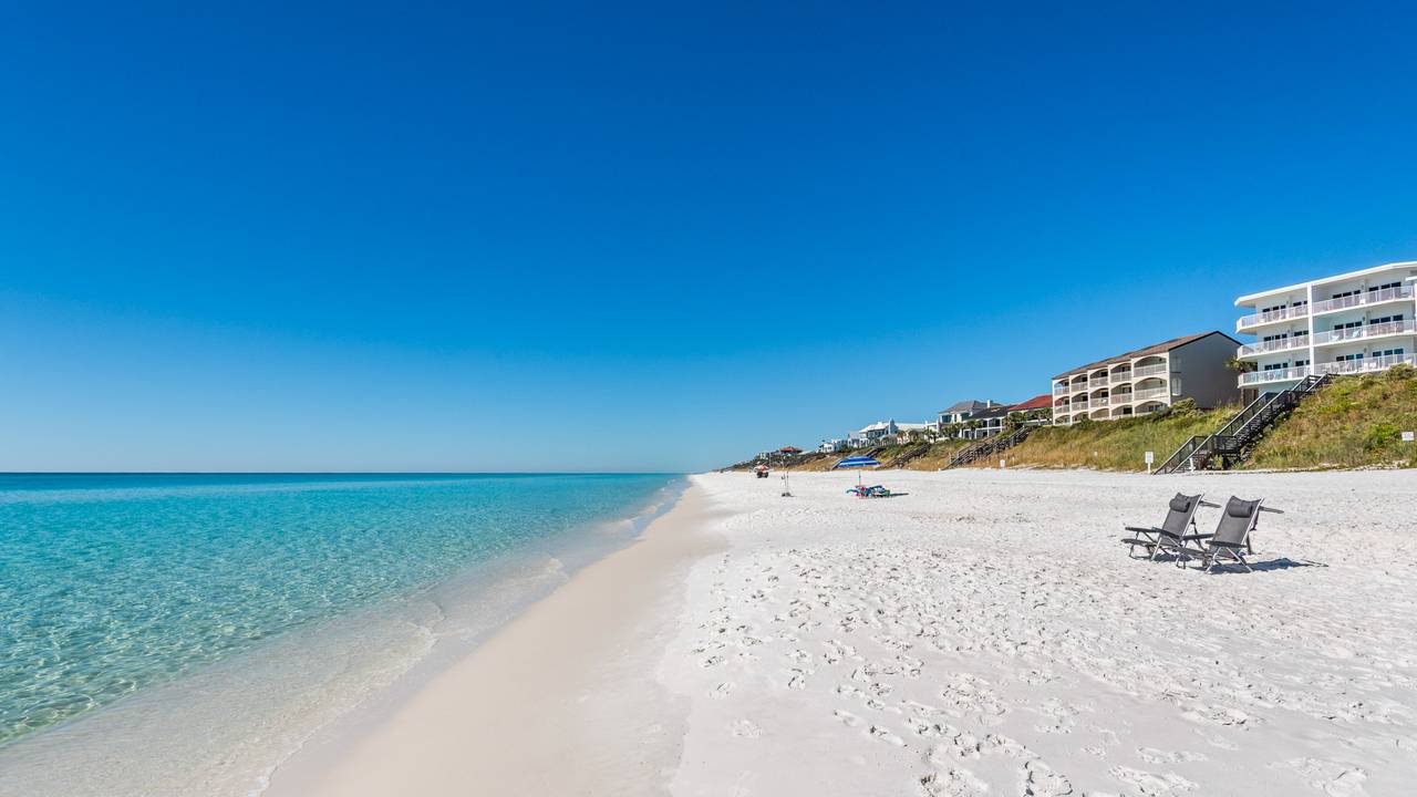 Beachside Grounds & Amenities Beachside Grounds & Amenities